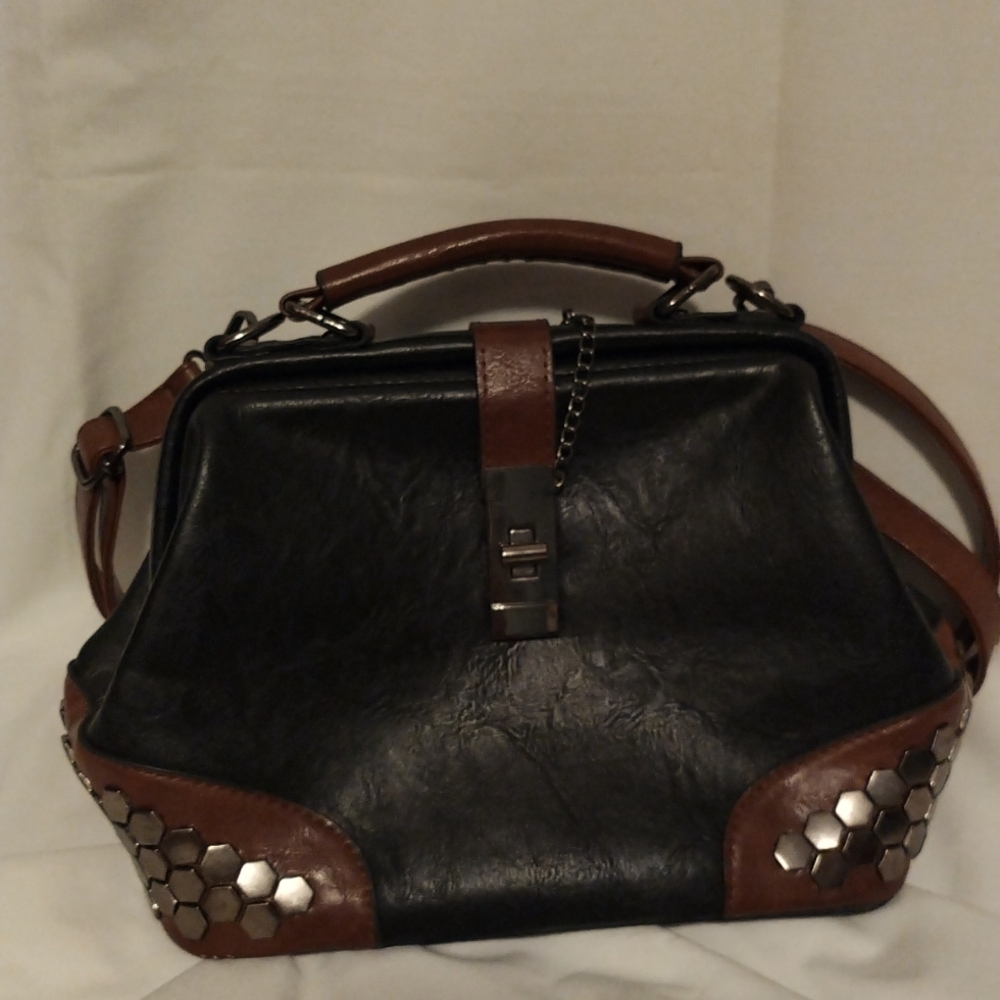 Leather Handbag - Safety Features
